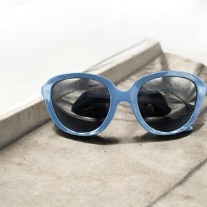 Tulip  Sky Blue Women's Reader Sunglasses